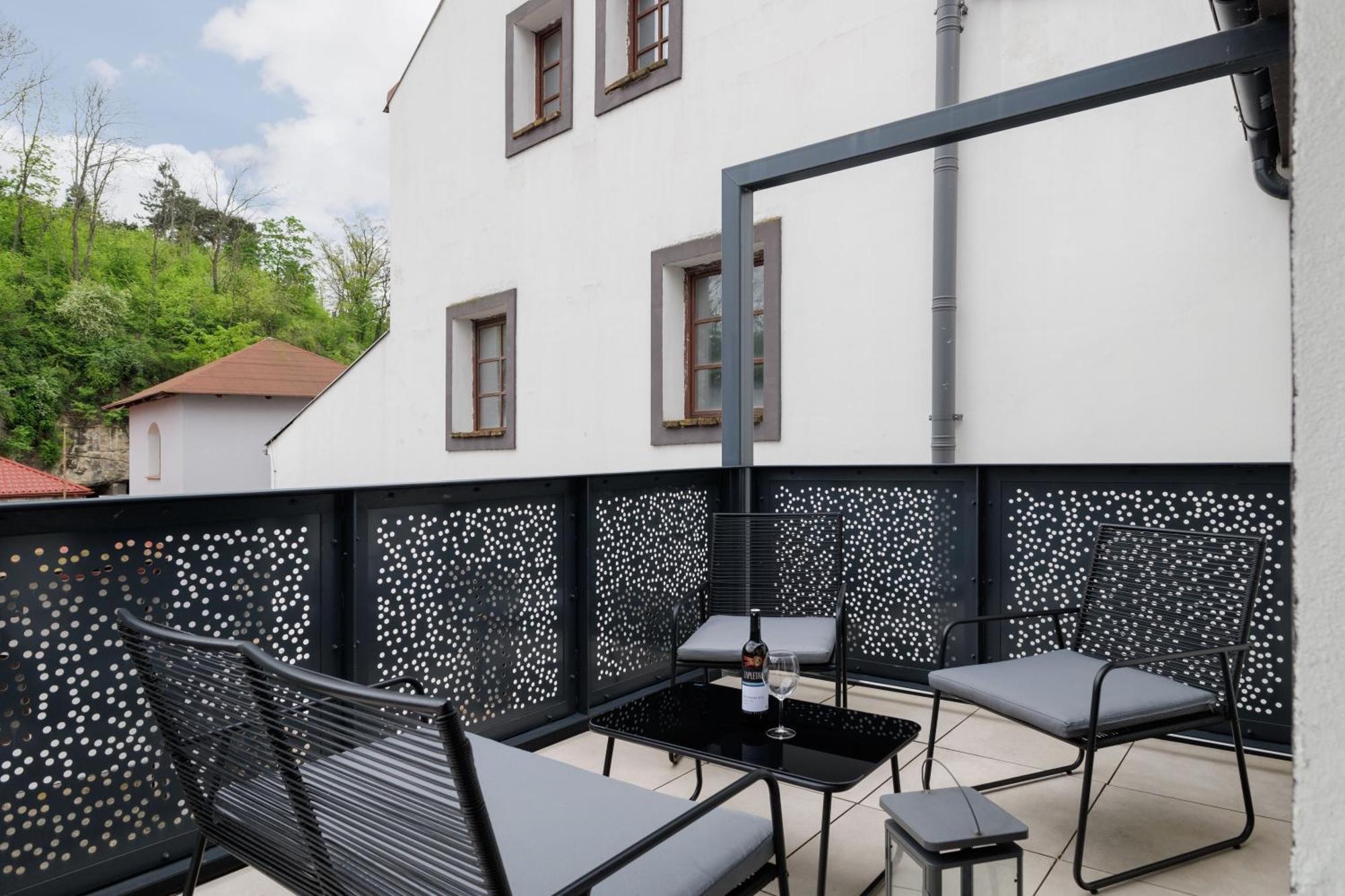River Apartments Mladá Boleslav Eksteriør billede